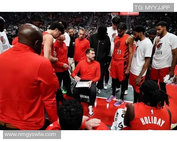 2014年雷霆与开拓者激战回顾：一场篮球盛宴的精彩瞬间与战术较量